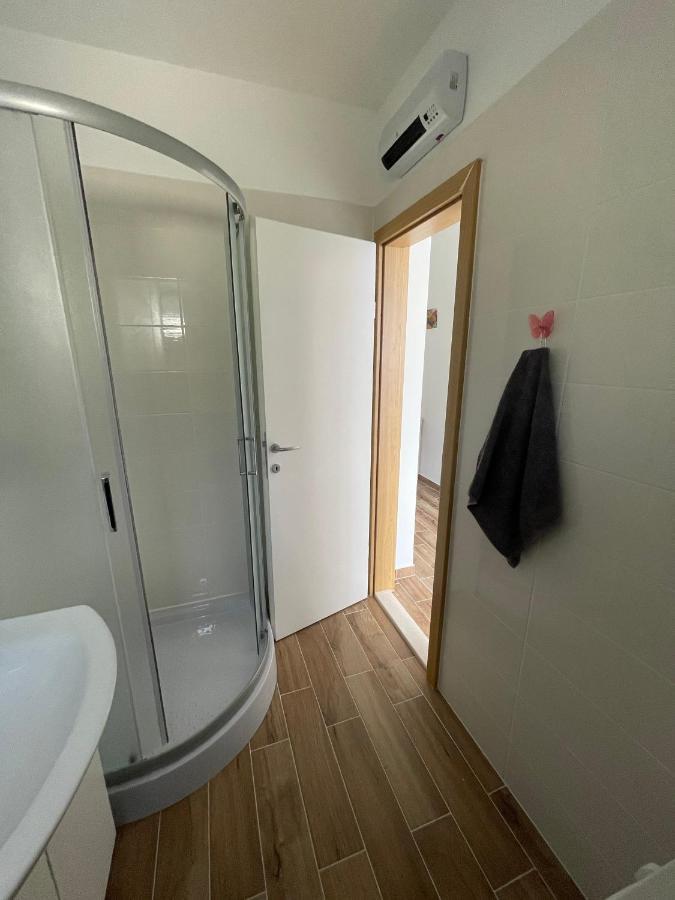 Apartman Solin 2, Parking Apartamento Exterior foto